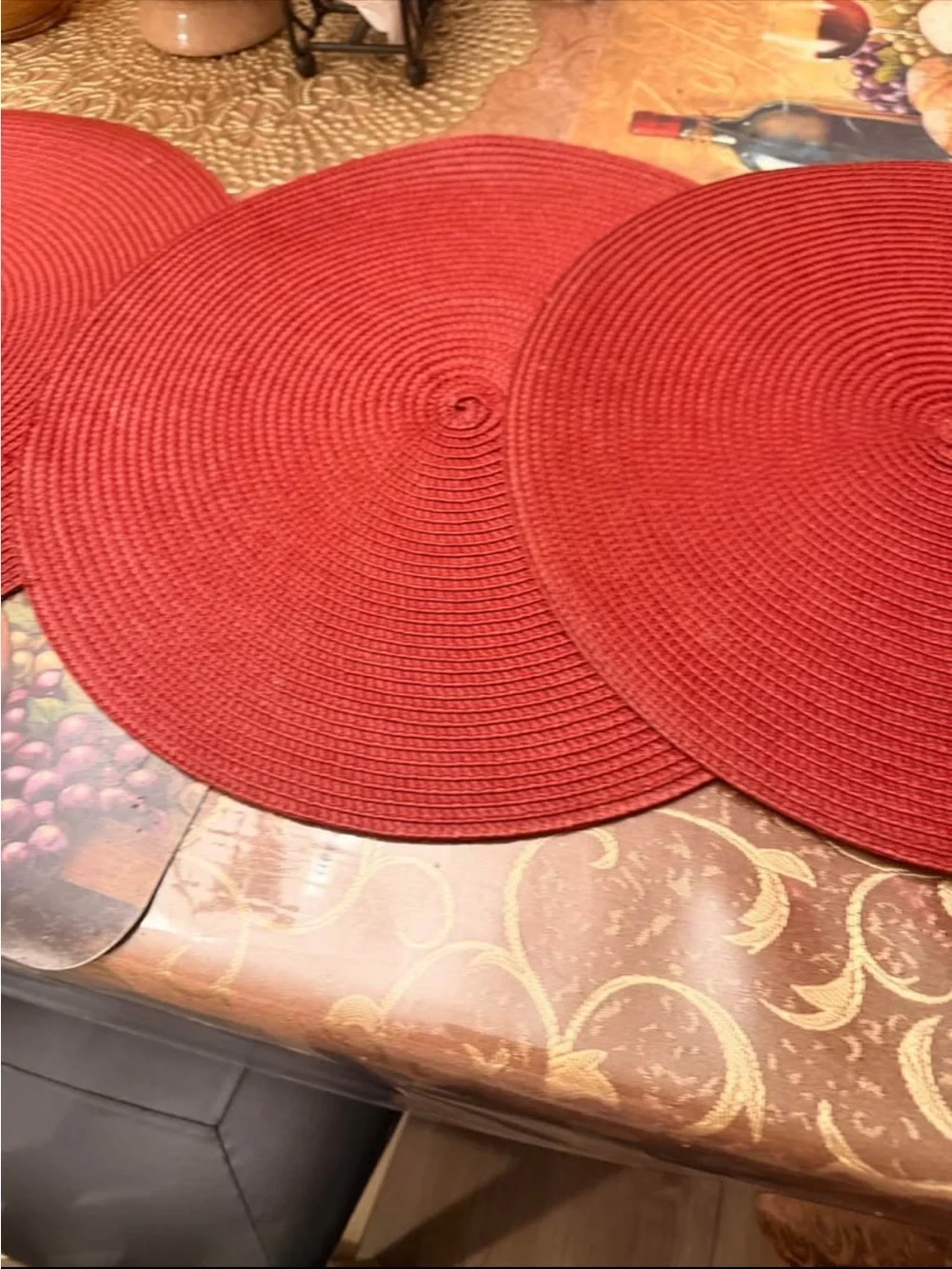 Red Round Woven Placemat Set - Home Dining